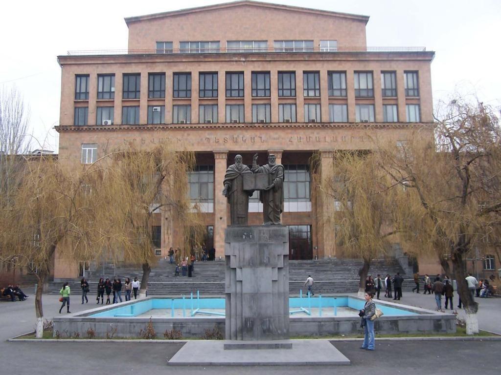 ԵՊՀ-ում ավարտական աշխատանքների և մագիստրոսական թեզերի պաշտպանություններն իրականացվելու են առցանց