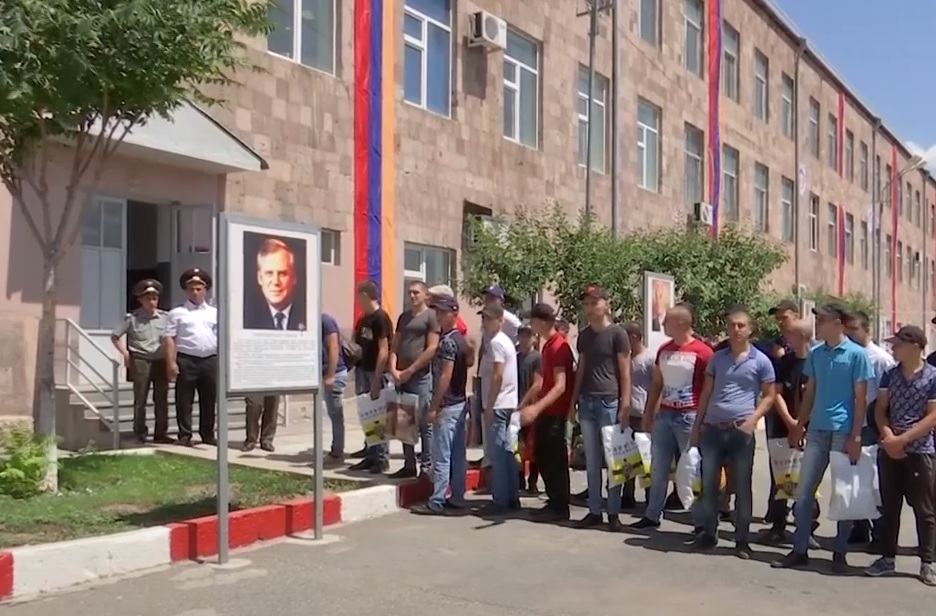 Այս տարի ամառային զորակոչն իրականացվելու է հուլիսի 1-ից օգոստոսի 30-ը. մանրամասներ