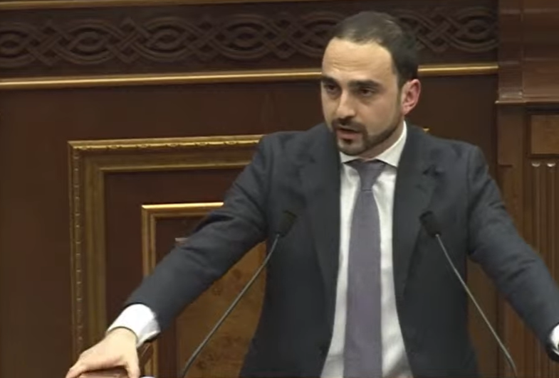 ԱԺ հատուկ նիստով հաստատվեց՝ ՀՀ-ում մարտի 16-ին հայտարարված արտակարգ դրությունը շարունակվելու է մինչև մայիսի 14-ը
