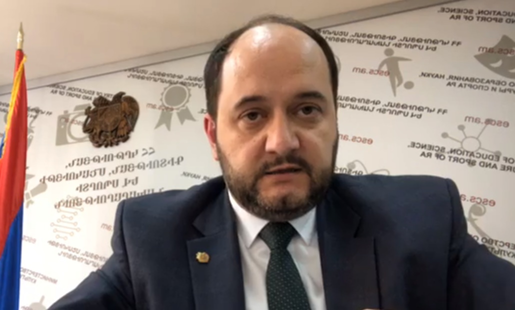 Բուհ ընդունվելու համար դիմորդները մեկ քննություն կհանձնեն. նախարար