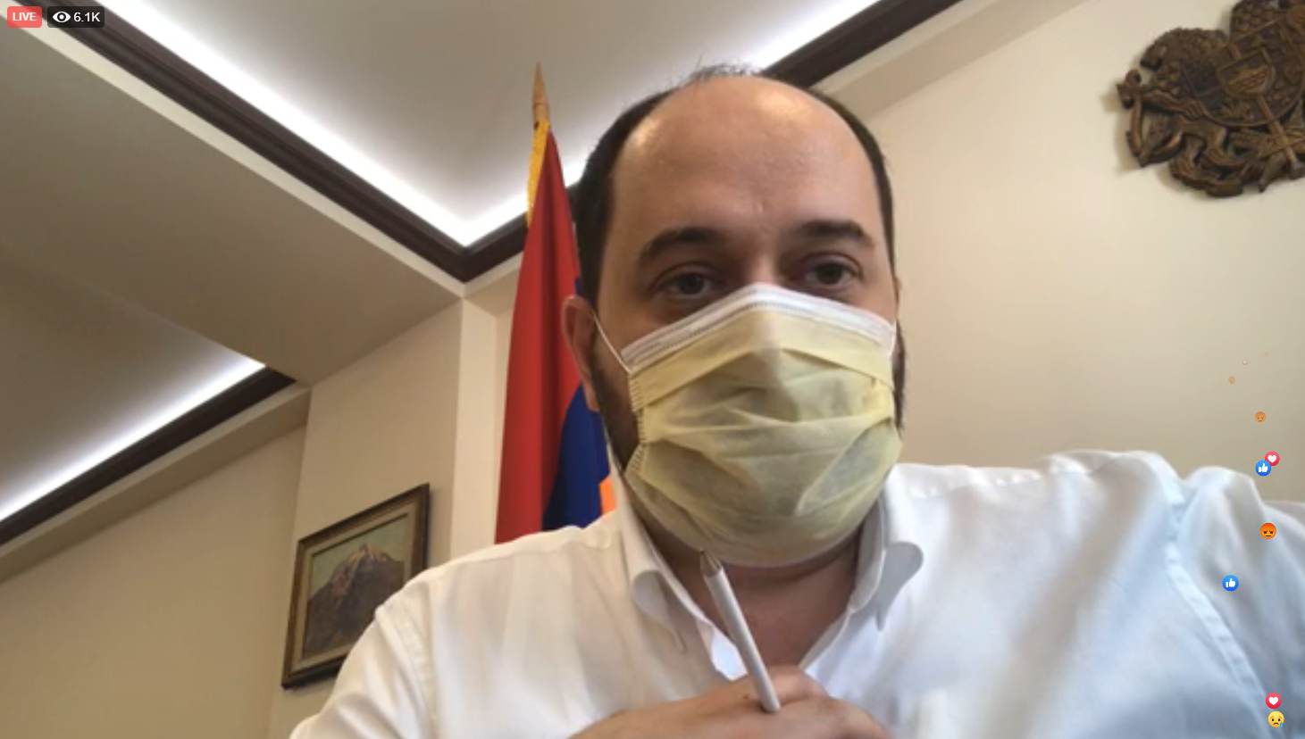 Սիրելի՛ բալիկներ, աշակերտներ, վտանգում եք ձեր հարազատների կյանքը․ նախարարը՝ խնջույքների մասին