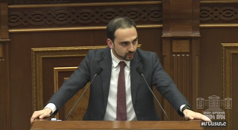 Ավինյանը կոչ է անում հեռավար ռեժիմով շարունակել աշխատելը