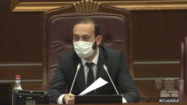 Պարո՛ն Սիմոնյան, մյուս անգամ մի քիչ կարճ անուններով կոնվենցիաներ բերեք․ Միրզոյանը՝ նախագծի մասին