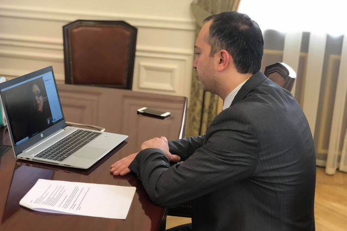 Էդուարդ Աղաջանյանը տեսազրույց է ունեցել ԲԿԳ տնօրեն Սանջեյ Պրադանի հետ