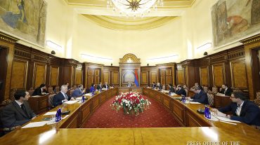 Վարչապետի գլխավորությամբ տեղի է ունեցել խորհրդակցություն կորոնավիրուսի հետևանքների չեզոքացման հակաճգնաժամային միջոցառումների վերաբերյալ