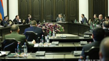 Բանակում ծառայության հեղինակությունը պետք է հավասարեցնել ԶՈւ-երի հեղինակությանը. վարչապետ