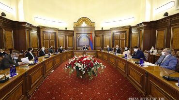 Վարչապետն ընդգծել է թվայնացման, ռազմարդյունաբերության և բարձր տեխնոլոգիաների արդյունաբերության զարգացման ռազմավարությունների կարևորությունը