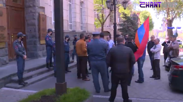 Դժգոհություններ վարկային կազմակերպություններից. քաղաքացիները բողոքել են ԿԲ-ի դիմաց
