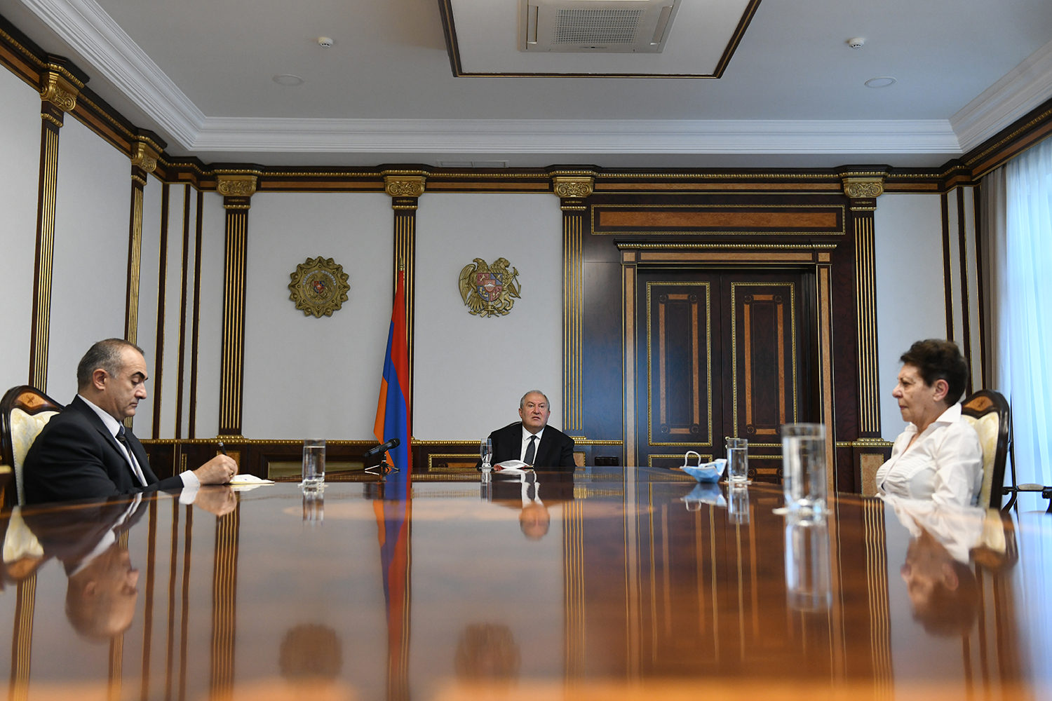 Արմեն Սարգսյանն Անահիտ Բախշյանի հետ խոսել է Լանզարոտի կոնվենցիայի վերաբերյալ իր մտահոգությունների մասին