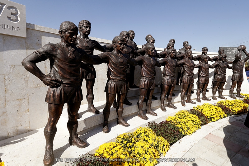 Տեսանյութ.Երևանում գողացել են «Արարատ 73»-ի ֆուտբոլիստների արձանները