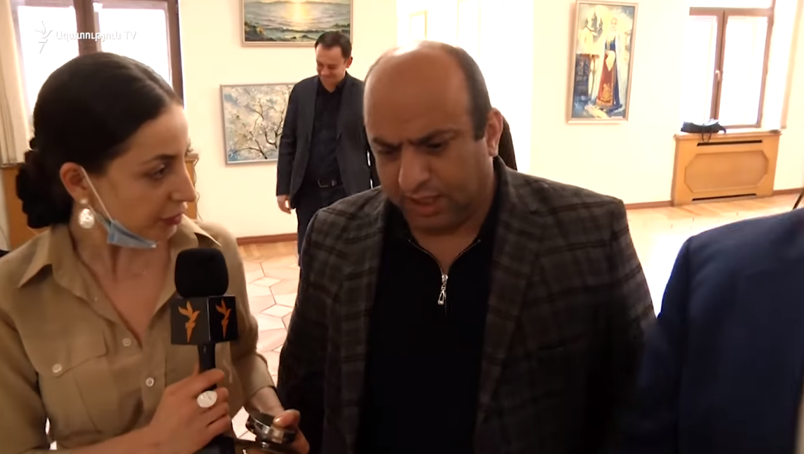 Չեմ հարվածում, գլխից քաշում եմ, որ Էդմոնը չհարվածի Սասունին. Վահե Ղալումյան