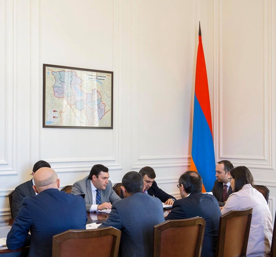 Քննարկում է հրավիրվել «Անկանխիկ գործառնությունների մասին» ՀՀ օրենքի նախագծի փաթեթի վերաբերյալ