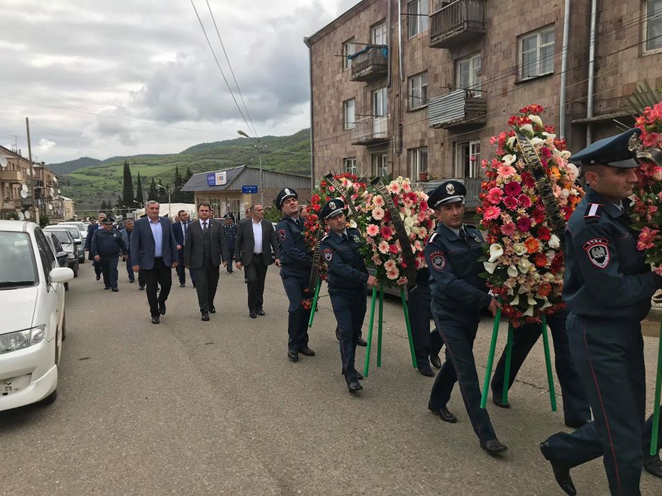 Հարգանքի տուրք՝ Ոսկեպարում զոհված ոստիկանների հիշատակին