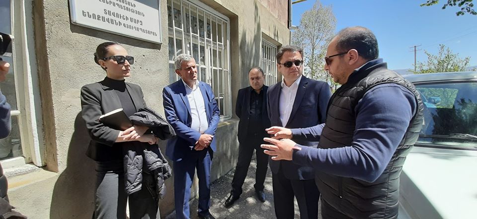 Ենոքավանում քննարկվում են կովկասյան ընձառյուծի պահպանությանն առնչվող հարցեր