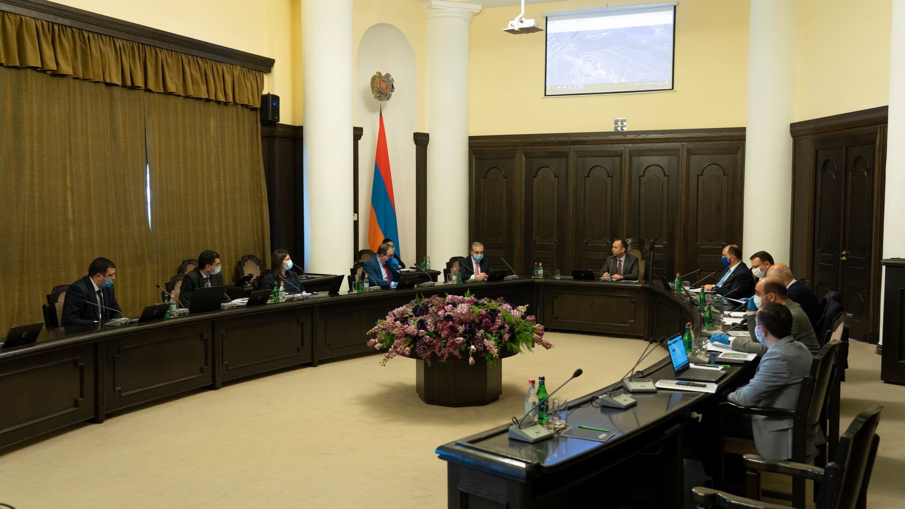 Այսօր աշխատանքային քննարկում ունեցա Ծիծեռնակաբերդի բարձրունքի բարեկարգման վերաբերյալ․ Է․ Աղաջանյան