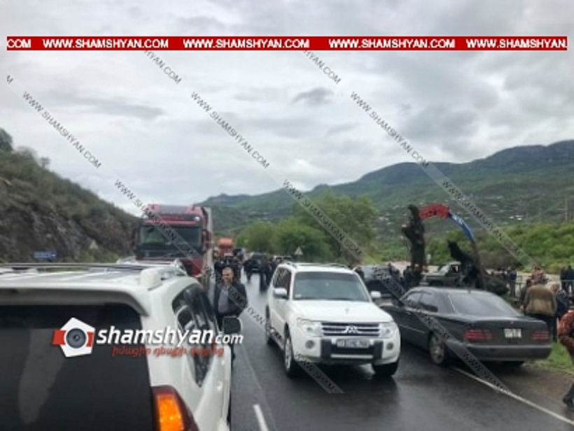 Լարված իրավիճակ Տավուշի մարզում. ի նշան բողոքի նախկին պատգամավորի դեմ՝ գյուղացիները փակել են ճանապարհը. Shamshyan.com