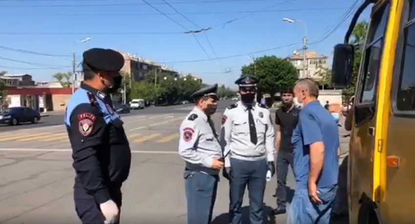 Ոստիկանությունն ուժեղացված ծառայություն է իրականացրել հսկիչ-անցագրային կետերում