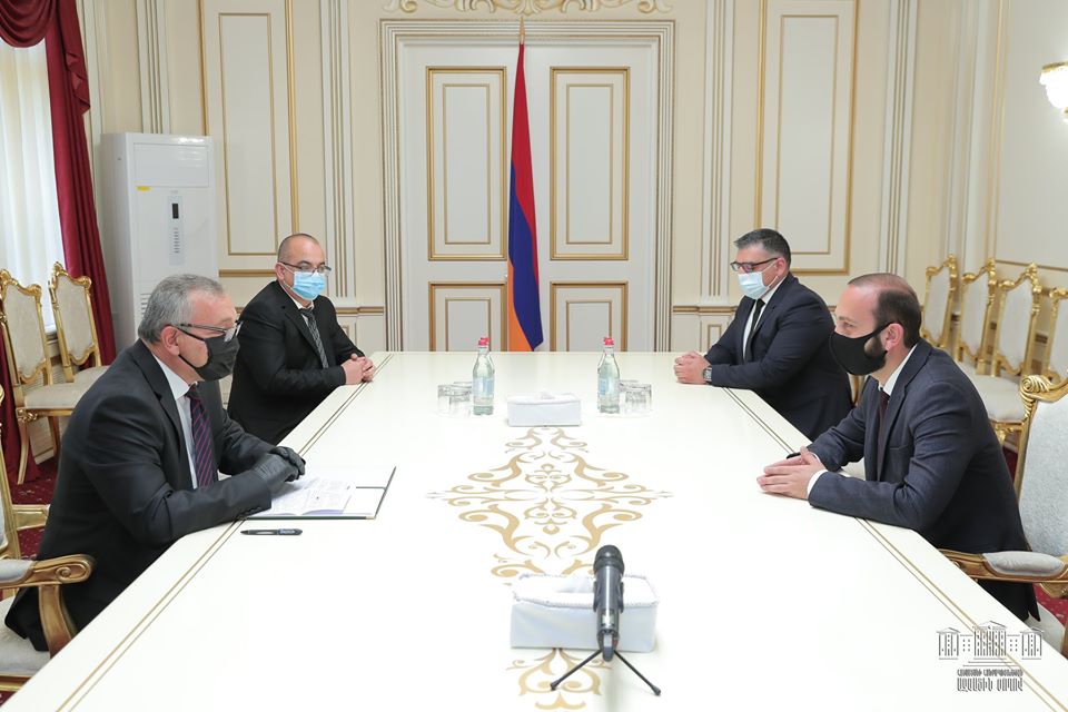 Երկու պետություններն ունեն կայացած ավանդույթներ. ՀՀ և ԱՀ ԱԺ նախագահները հանդիպել են