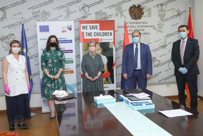 370 նոր պլանշետ` Լոռու, Տավուշի և Շիրակի մարզերի խոցելի խմբի երեխաներին