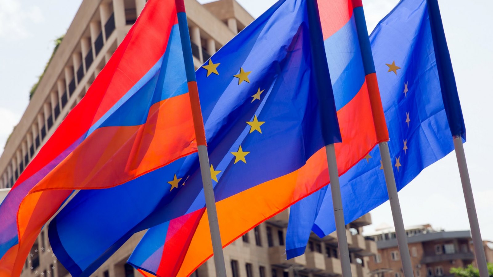 Արսեն Թորոսյանն ու Անդրեա Վիկտորինը կարծիքներ են փոխանակել ԵՄ-ում և Հայաստանում COVID-19-ով պայմանավորված ճգնաժամի մարտահրավերների ու հնարավորությունների վերաբերյալ