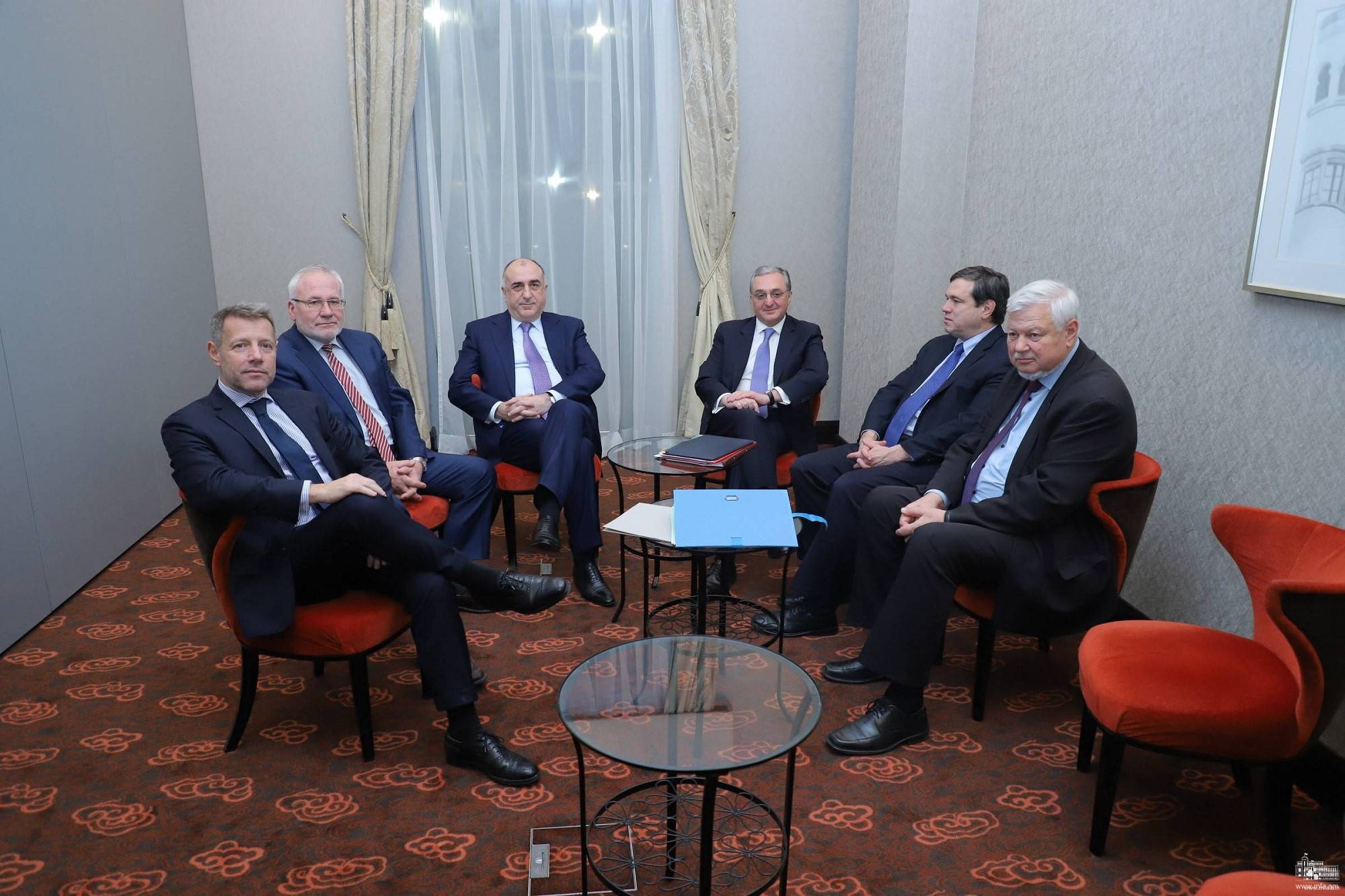 ՀՀ և Ադրբեջանի ԱԳ նախարարների տեսակոնֆերանսի ժամանակ ընդգծվել է գալիք ամիս հեռավար կապով շփումները շարունակելու պատրաստակամությունը