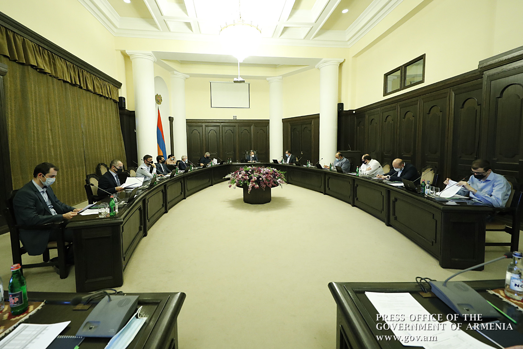 Վարչապետի մոտ քննարկվել են հակաճգնաժամային միջոցառումների իրականացման նոր առաջարկություններ