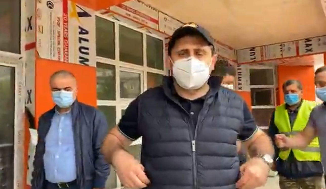 Սուրեն Պապիկյանի շրջայցը Կապանում շարունակվում է