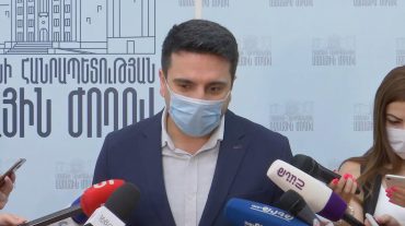 Հրայր Թովմասյանը որոշեց իր խրամատը թողնել Ալվինա Գյուլումյանին․ Ալեն Սիմոնյան