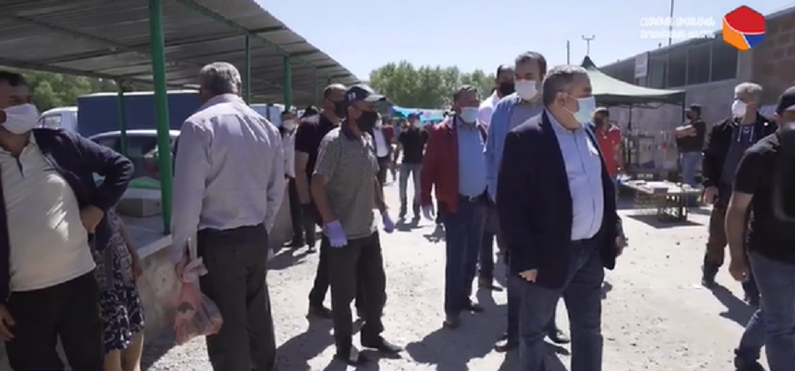 Մարտունի քաղաքի կիրակնօրյա շուկայում արձանագրել են պարետի կողմից սահմանված մի շարք նորմերի խախտումներ