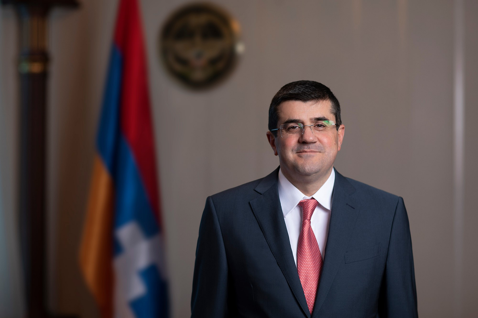 Կորոնավիրուսային համավարակի պատճառով դուք նորից հայտնվել եք առաջնագծում. Արցախի նախագահը շնորհավորել է բուժաշխատողներին