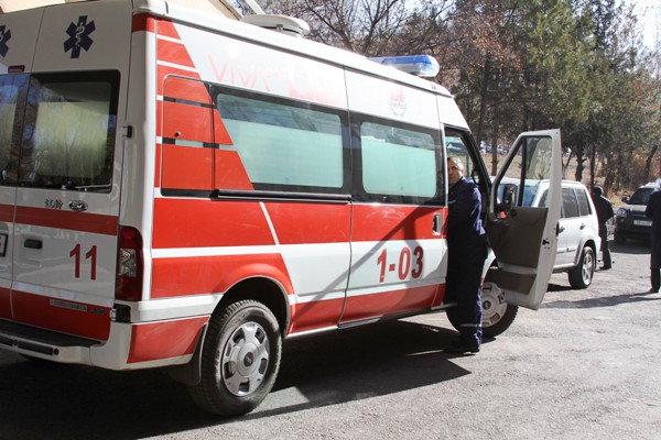 Փարպի գյուղում մեքենան դուրս է եկել երթևեկելի գոտուց և կողաշրջվել․ տուժածի վիճակը ծանր է
