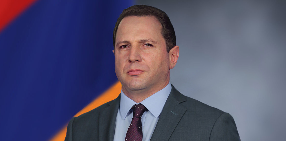 ՀՀ պաշտպանության նախարարը մեկնել է Մոսկվա
