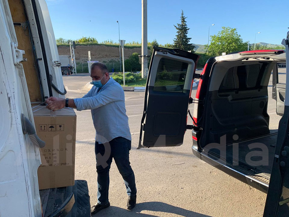 27 շնչառական սարք Վրաստանից Հայաստան հասավ
