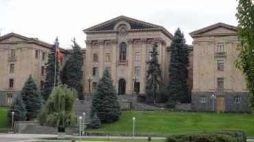 ԱԺ-ն քննարկում է Գագիկ Ծառուկյանին անձեռնմխելիությունից զրկելու հարցը