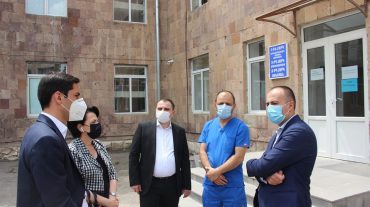 Արսեն Թորոսյանն անցելել է Վեդու և Արտաշատի բժշկական կենտրոններ