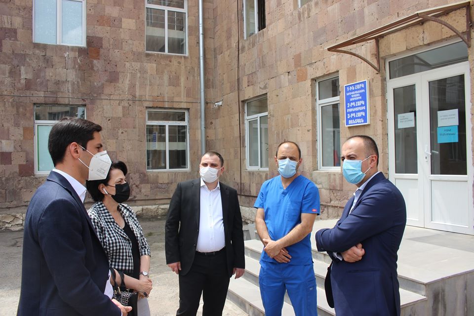 Արսեն Թորոսյանն անցելել է Վեդու և Արտաշատի բժշկական կենտրոններ