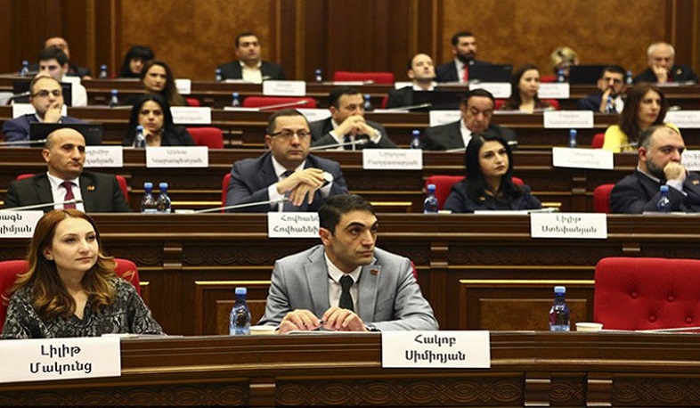 Լիլիթ Մակունցը՝ խորհրդարանում ոչինչ չանող և պարզապես «կոճակ սեղմող» իմքայլականների մասին