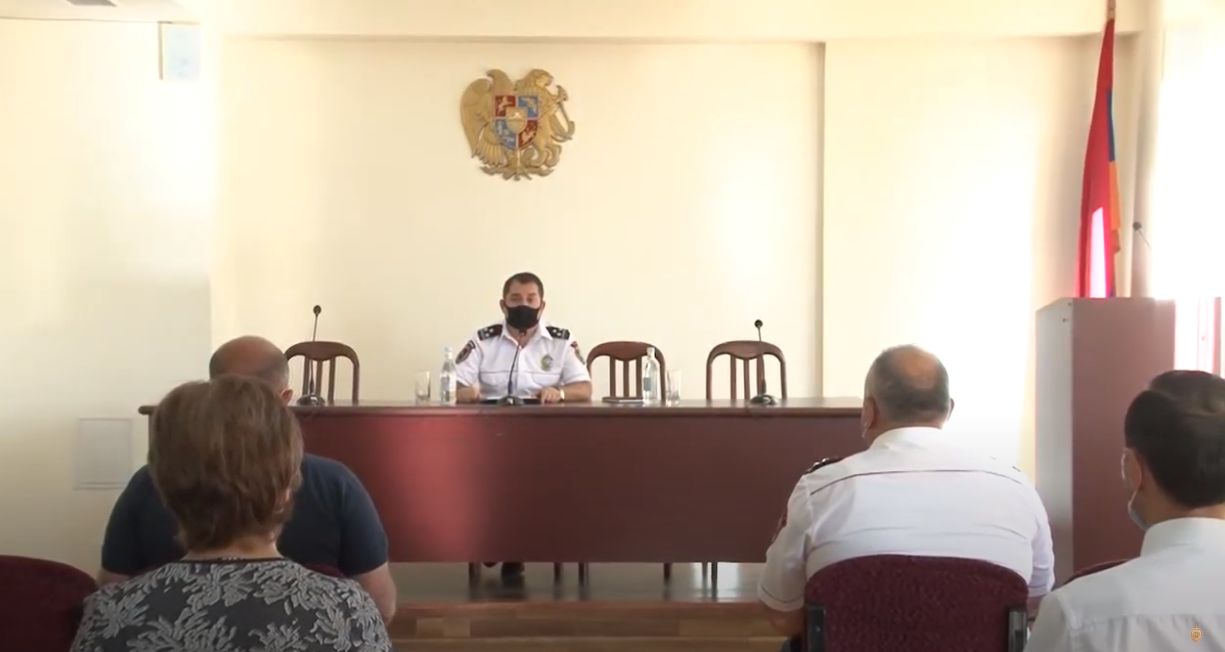 Աշխատանքային խորհրդակցություն ոստիկանության անձնագրային և վիզաների վարչությունում