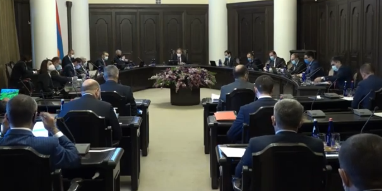 Ի՞նչ պայմանավորվածություններ կան պատվաստանյութի շուկայում, ինչո՞ւ կա դիմակների ավելցուկ