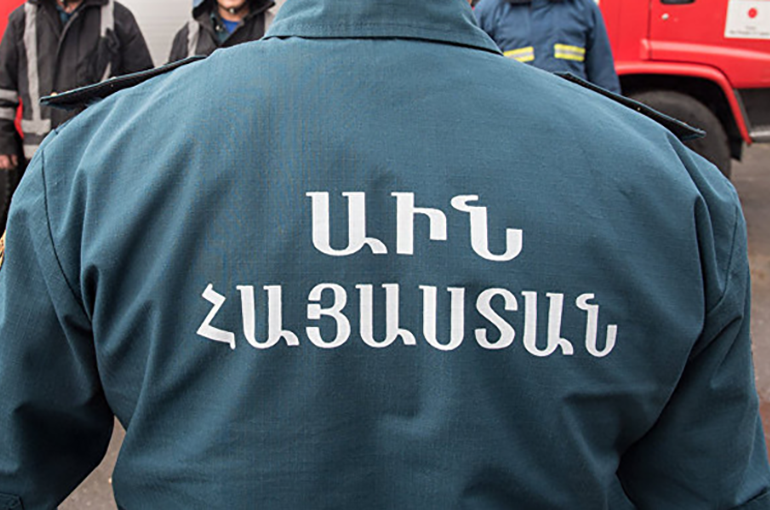 Փրկարարները ճոպանների օգնությամբ իջեցրել են Հրազդանի կիրճում ժայռերի վրա բարձրացած երիտասարդներին
