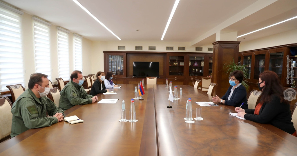 Դավիթ Տոնոյանը ՀՀ-ում ԿԽՄԿ պատվիրակության ղեկավարի հետ քննարկել է Կարեն Ղազարյանի և Արա Ղազարյանի հետագա ճակատագրին վերաբերող հարցեր