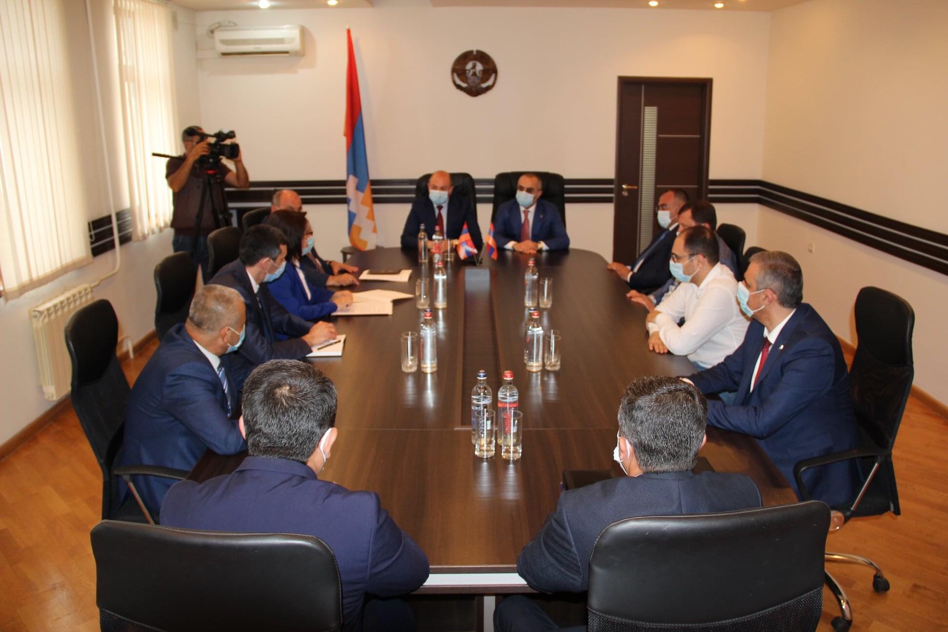 Հայաստանի և Արցախի ՊԵԿ նախագահները քննարկել են գործակցության հեռանկարները