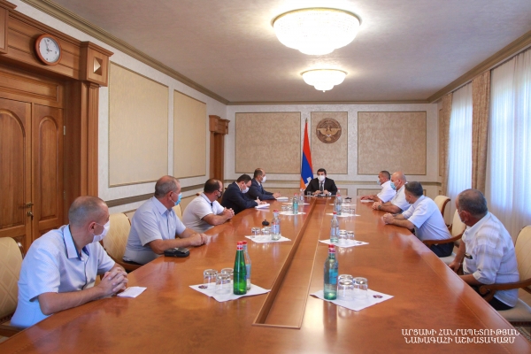 Արայիկ Հարությունյանն ընդունել է պահեստազորի մի խումբ սպաների