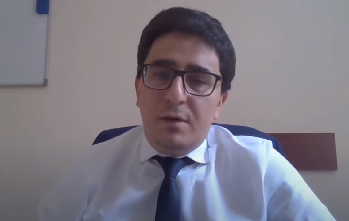 Հրայր Թովմասյանն ու մյուսները դիմել են ՄԻԵԴ, որ կասեցվեն սահմանադրական փոփոխությունները. Կիրակոսյան. Azatutyun