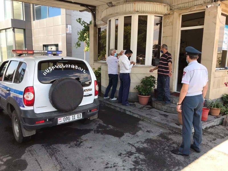 Կոտայքի և Լոռու մարզերում 24 ժամով կասեցվել է մի շարք բենզալցակայանների ու շինանյութի առևտրի կետերի գործունեությունը