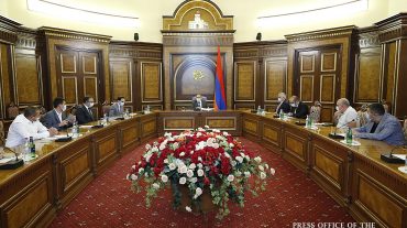 Վարչապետն ընդունել է տեքստիլի ոլորտում գործունեություն ծավալող ընկերությունների ներկայացուցիչներին