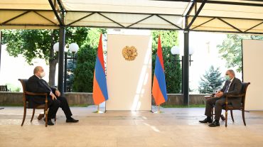 Նախագահ Արմեն Սարգսյանն աշխատանքային հանդիպում է ունեցել վարչապետ Նիկոլ Փաշինյանի հետ