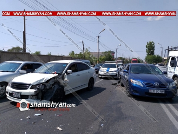 Ավտովթար Երևանում. բախվել են Nissan-ն ու Toyota Camry-ն