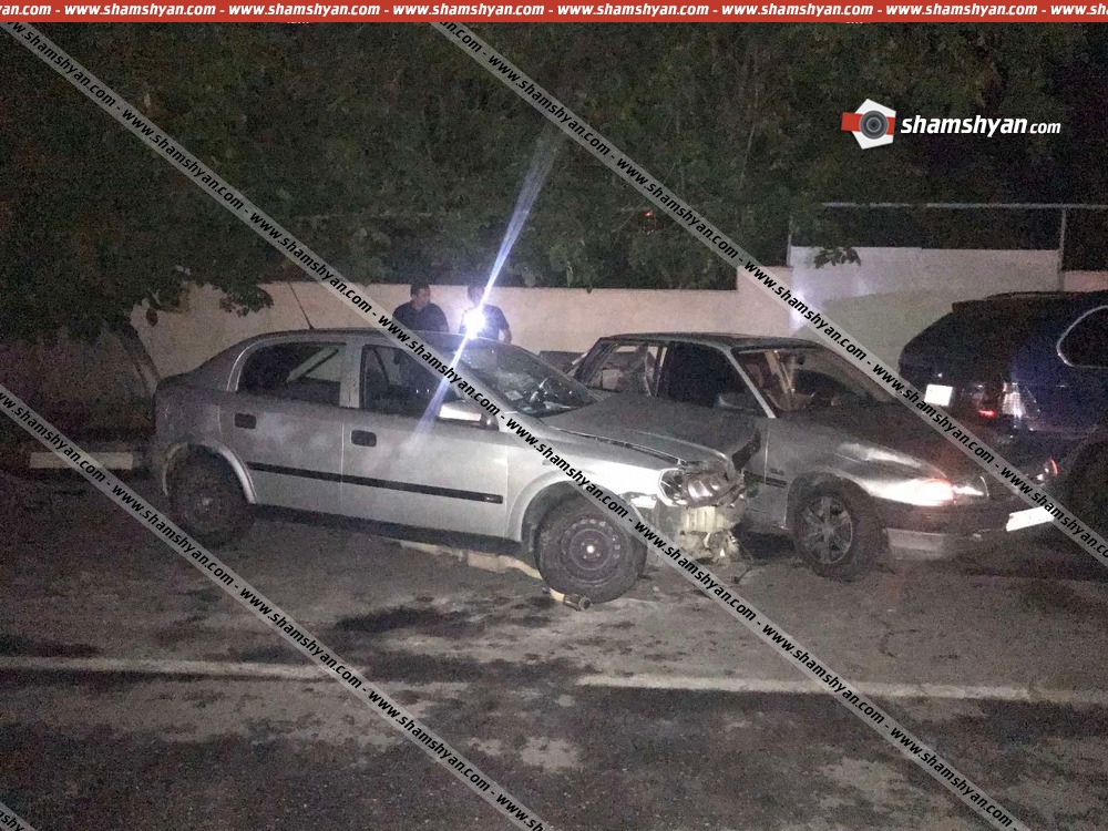 Արագածոտնի մարզում 29-ամյա վարորդը BMW-X5-ով բախվել է կայանված Opel-ներին, այնուհետև վրաերթի ենթարկել 3 հետիոտնի