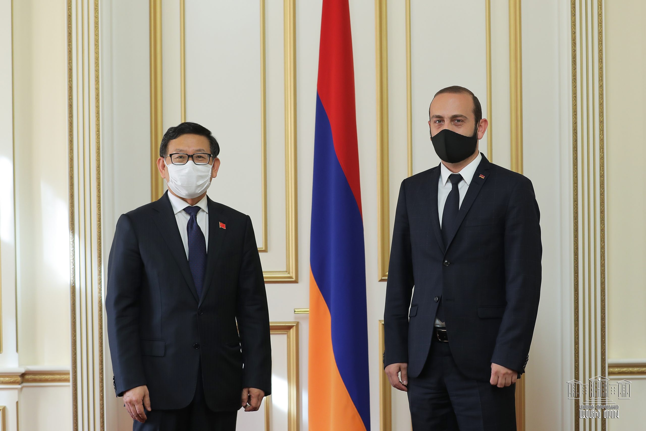 Արարատ Միրզոյանը հրաժեշտի հանդիպում է ունեցել Չինաստանի դեսպանի հետ